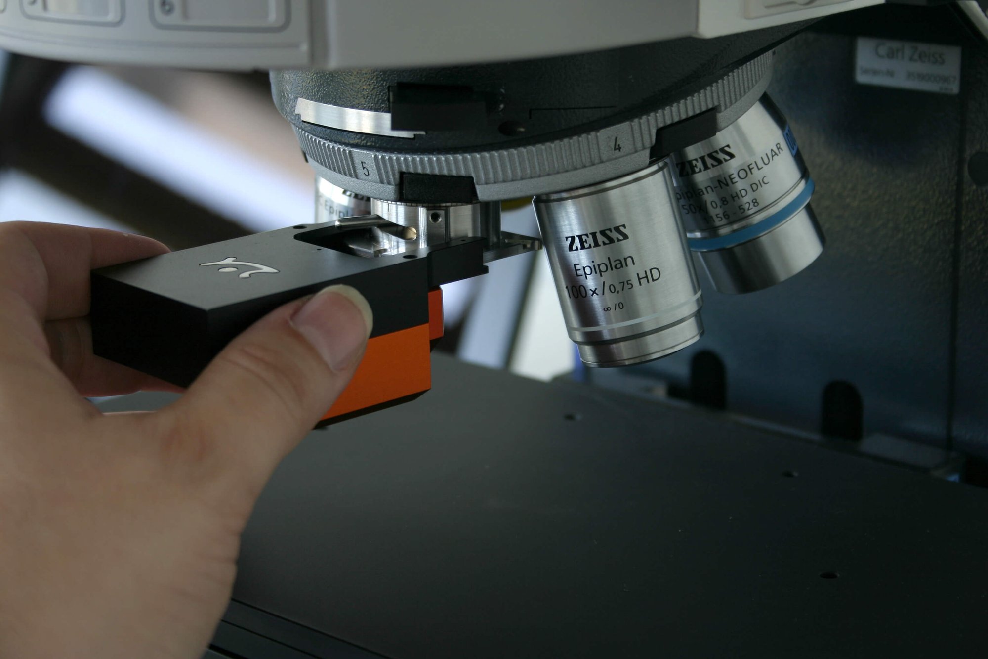 LensAFM on Zeiss (mounting)